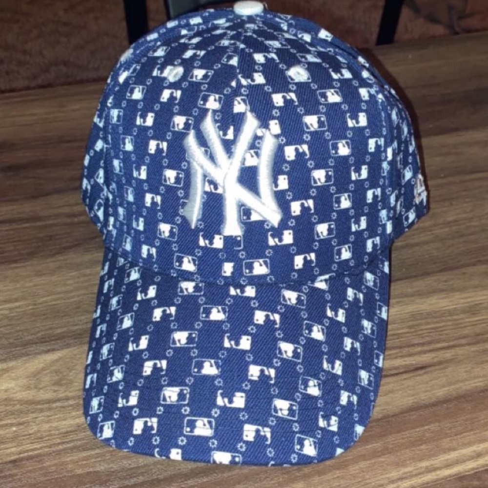 Hat Bundle - Picture 3 of 7